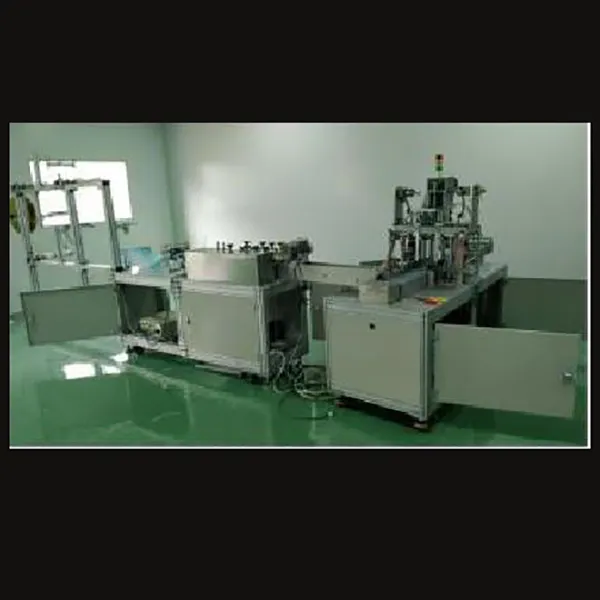Machines de coupe de matériel de masque plat jetable à grande vitesse entièrement automatisées de 3 plis Machines de masque